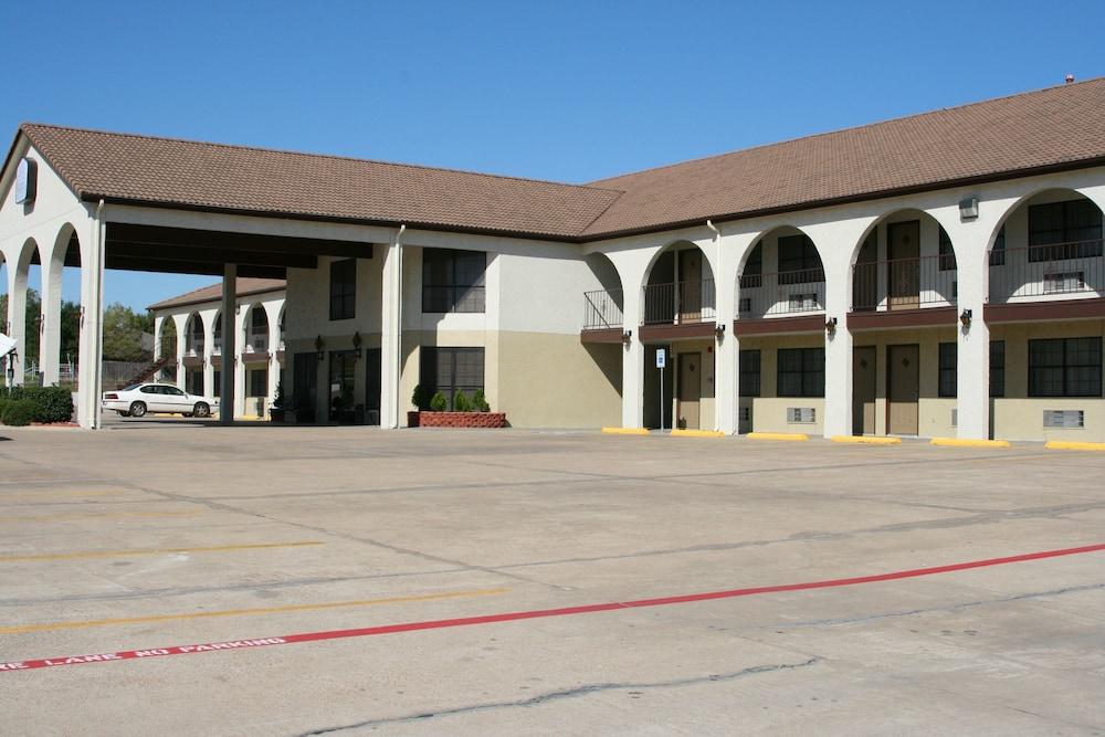 Weatherford Heritage Inn Exterior photo
