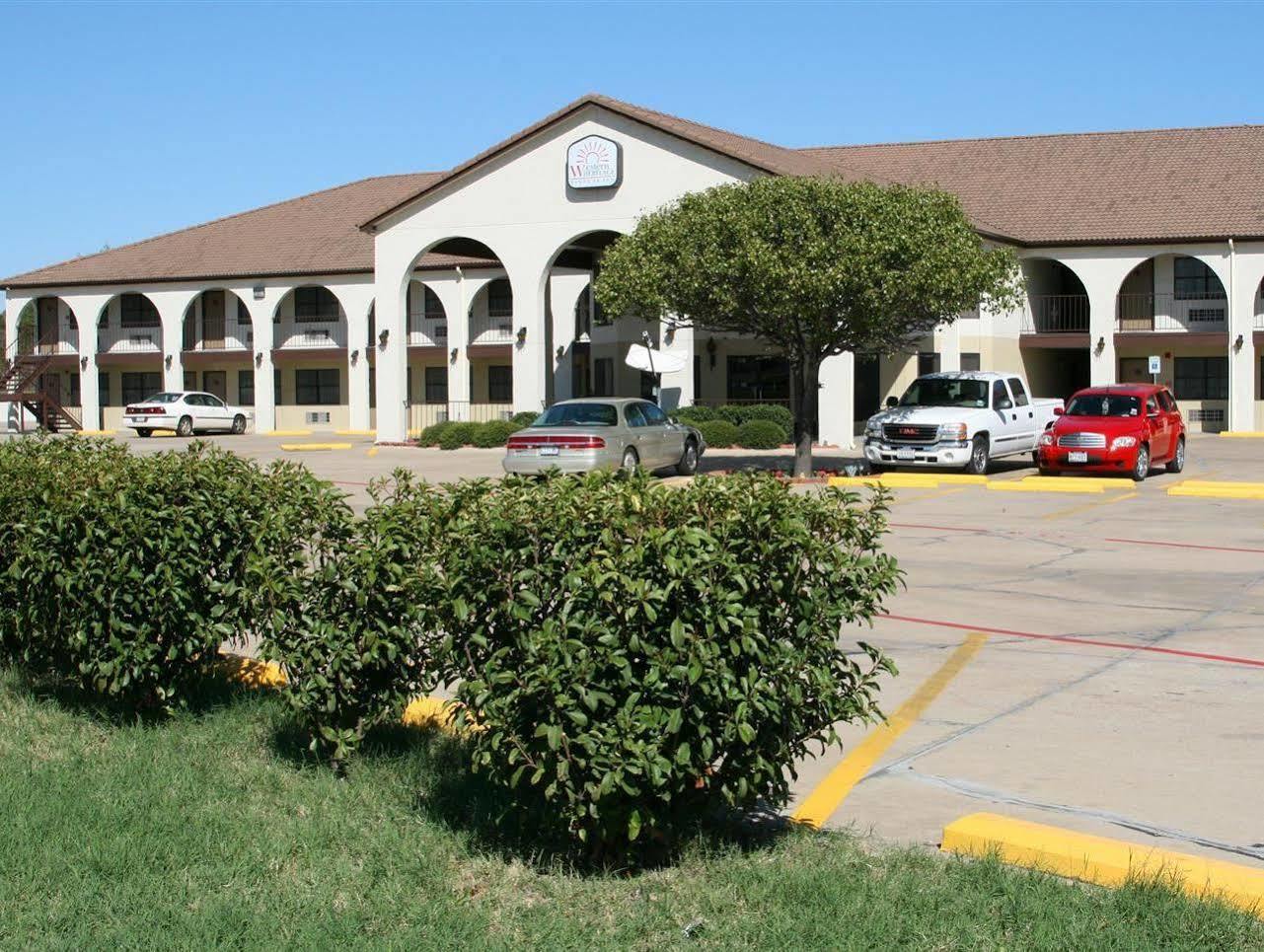 Weatherford Heritage Inn Exterior photo